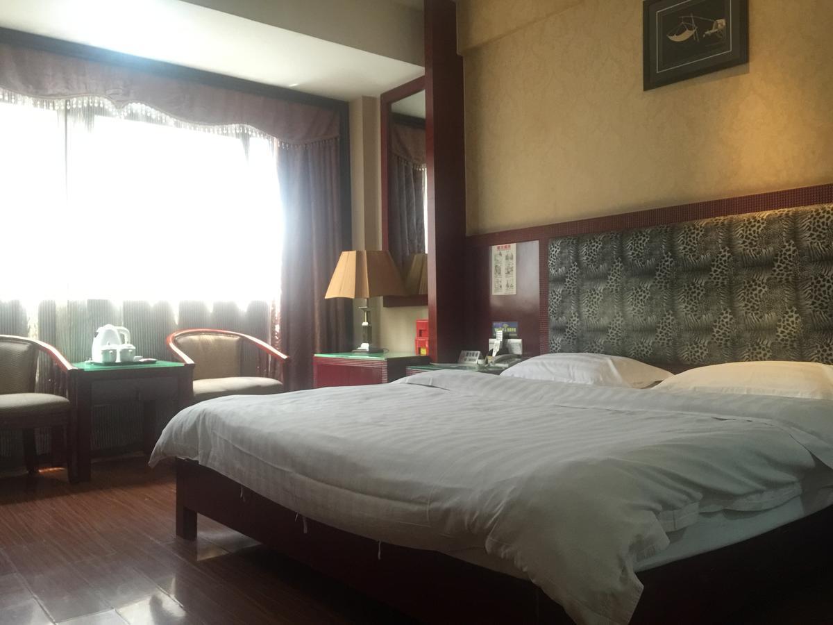 Yile Hotel Гуанчжоу Экстерьер фото
