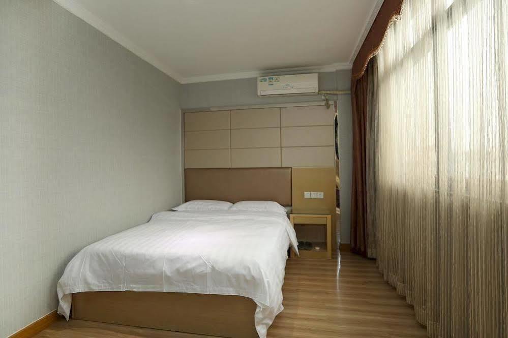 Yile Hotel Гуанчжоу Экстерьер фото